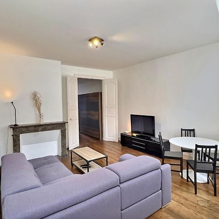 Wonderhost, Superbes Volumes Et Charme De L'Ancien Apartman Pau Kültér fotó