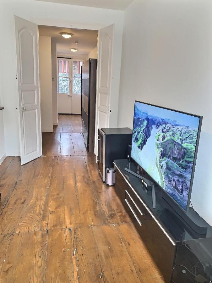 Wonderhost, Superbes Volumes Et Charme De L'Ancien Apartman Pau Kültér fotó